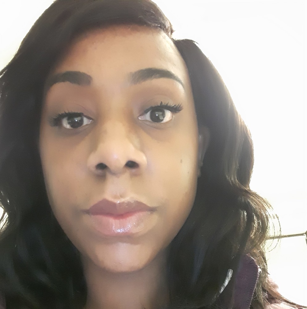 Meet your Posher, Simone